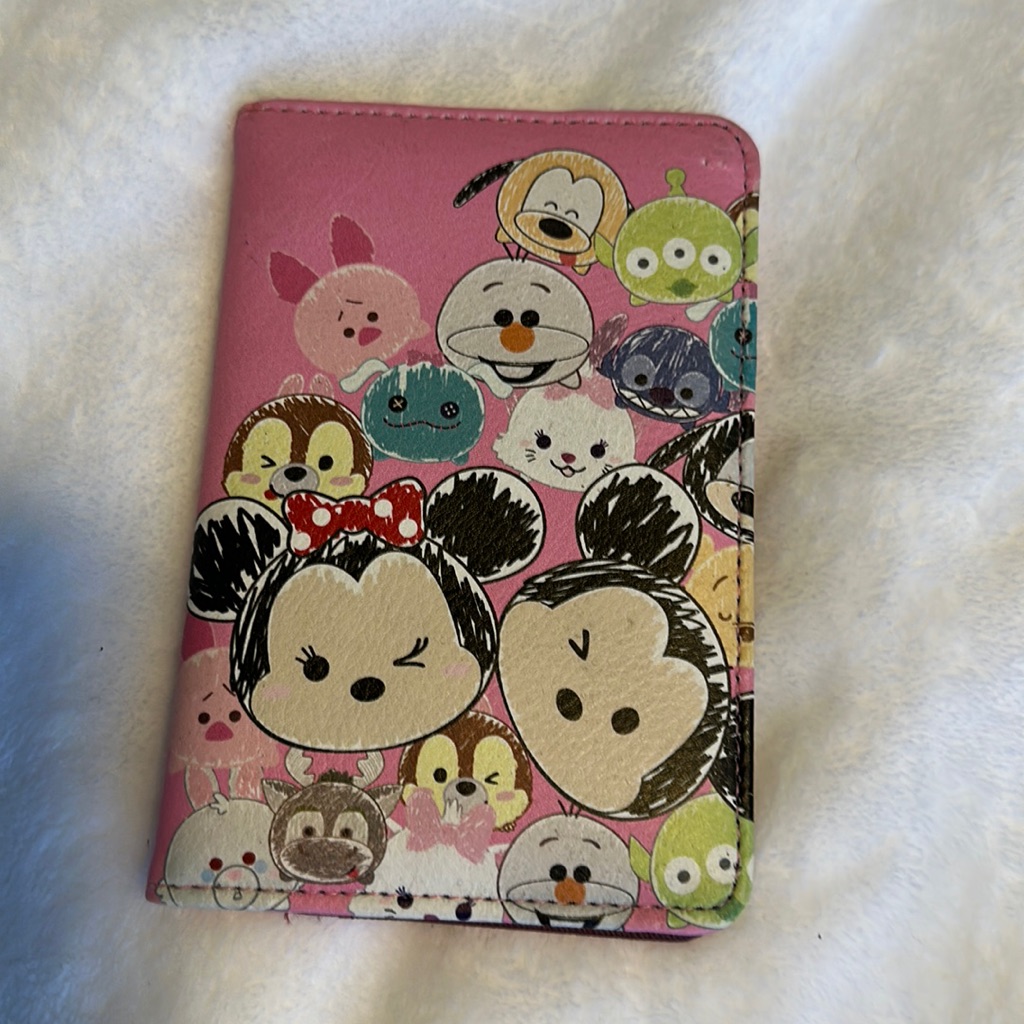 Tsumtsum Passport Holder